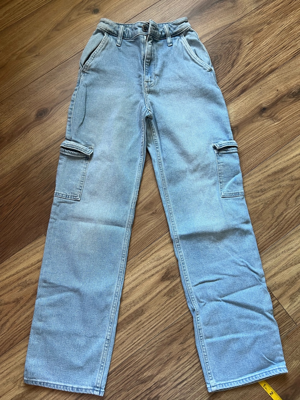 HOLLISTER Ultra High-Rise Dad Jean Vintage Stretch Cargo Light Wash 000R